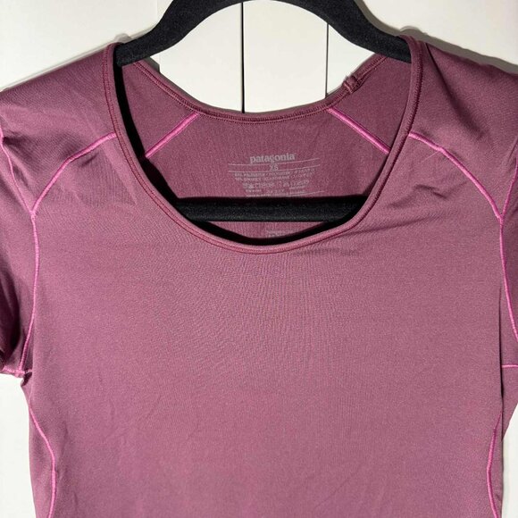 Patagonia Women's Tee T-shirt Active Cool Lightweight Maroon XS - Picture 3 of 8
